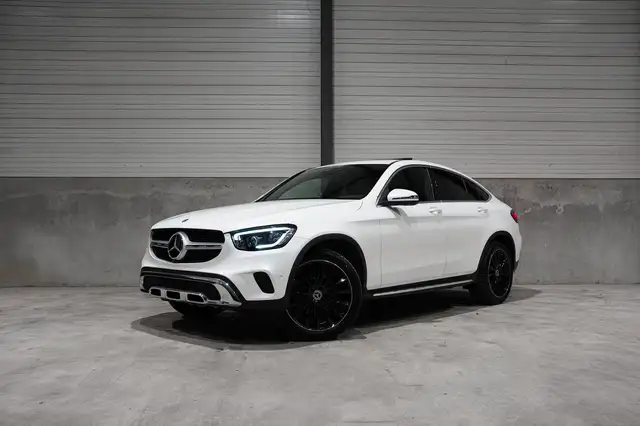 Mercedes-Benz GLC 200 ✖️ AUTO | AMG | FULL OPTION | CARPLAY ✔️