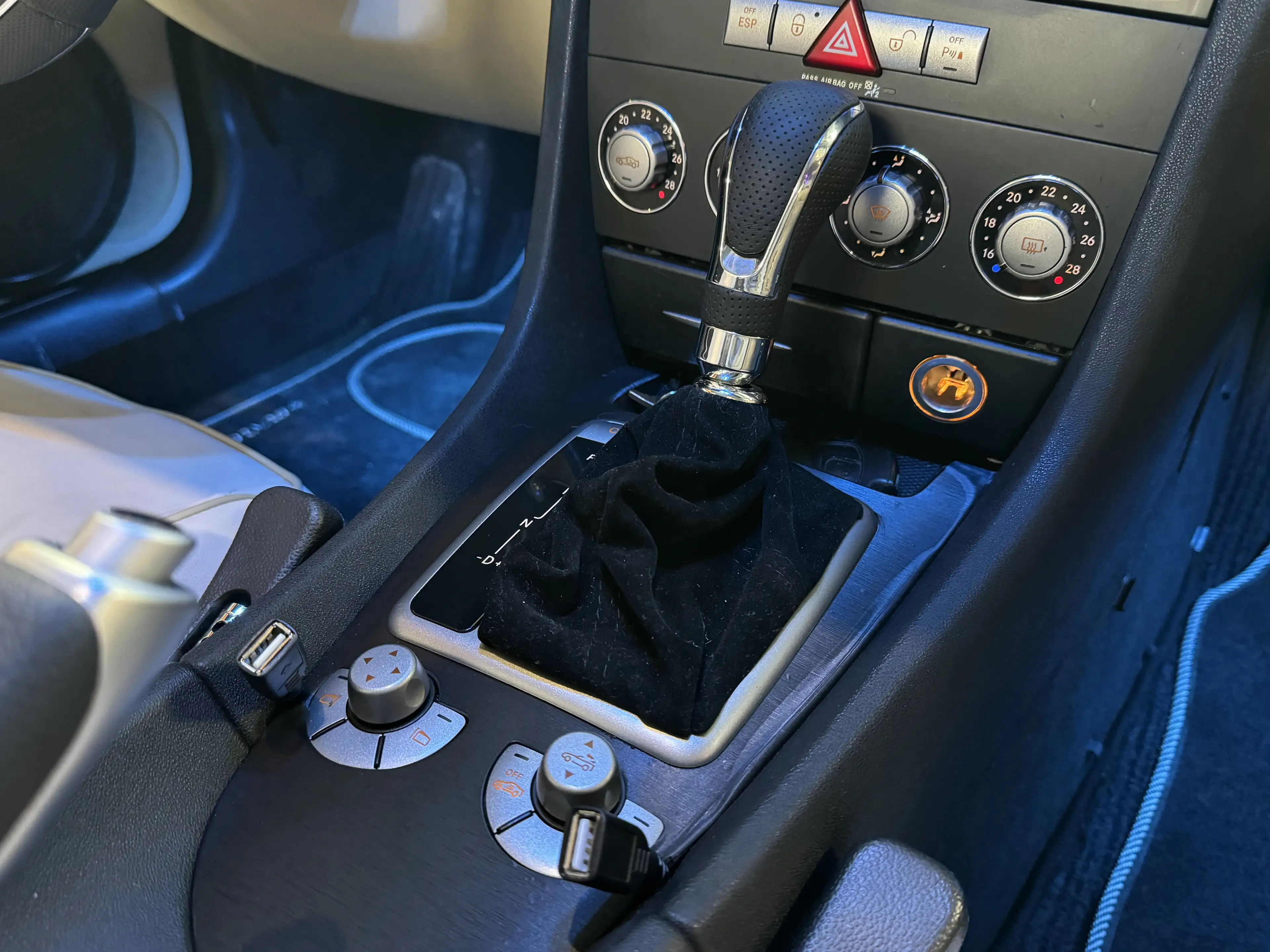 Mercedes-Benz SLK 200 Kompressor - ECRAN MULTI - LED - JANTES 17p — photo 14