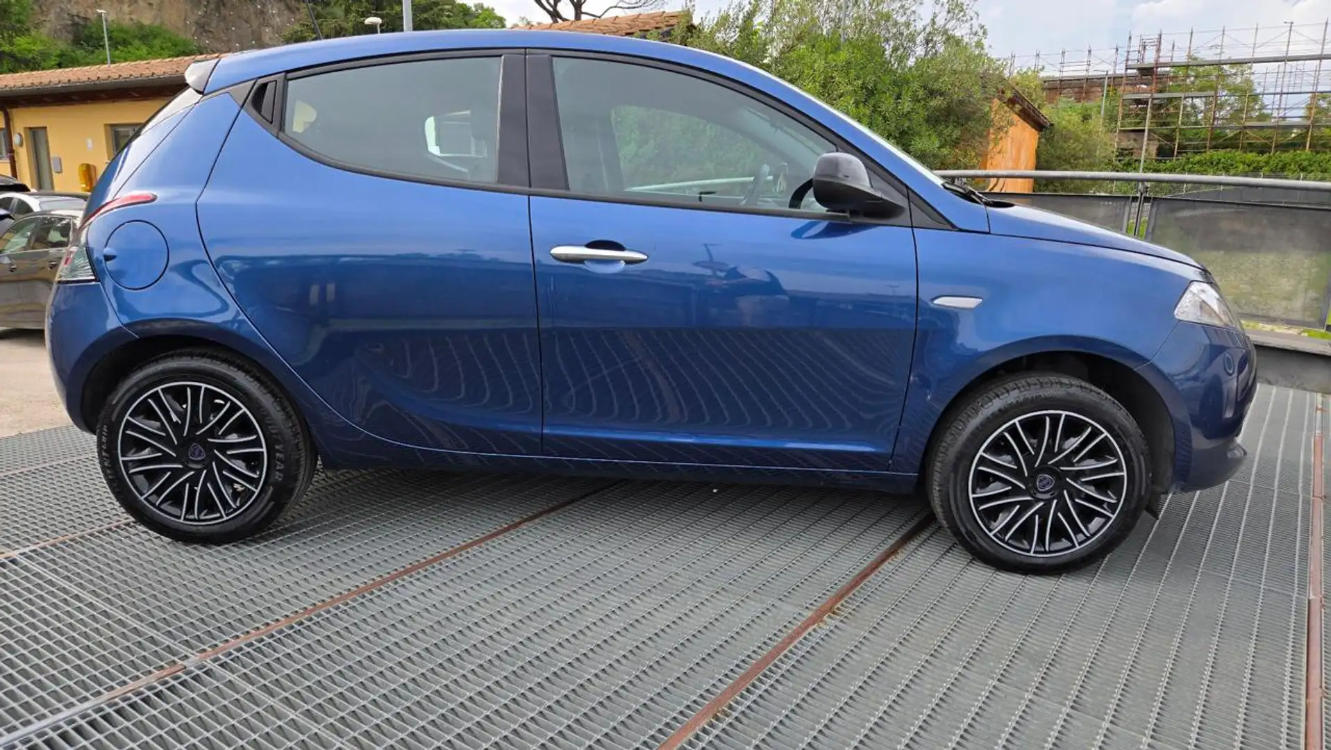 Lancia Ypsilon 1.0 FIREFLY HYBRID ORO KM 4000 !  AZ.LE GARANZIA Blu/Azzurro - 2