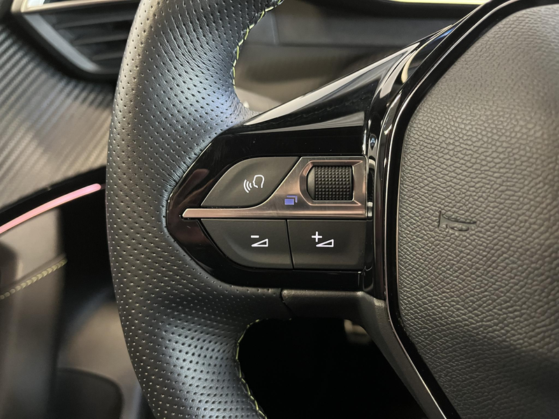 Peugeot 2008 1.2 130pk Turbo GT Climate control Cruise control — photo 11