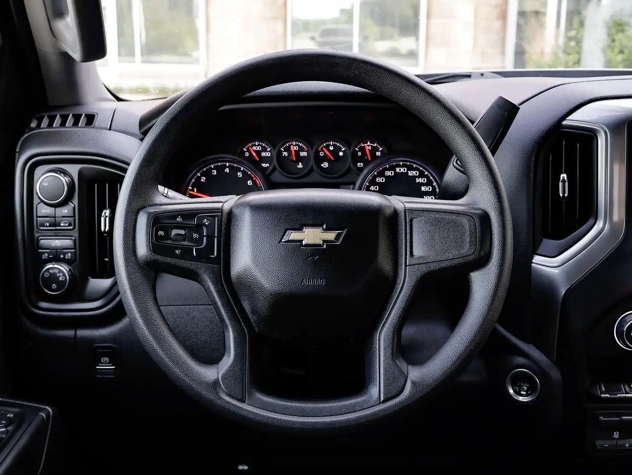 Chevrolet Silverado 1500 снимка Chevrolet Silverado 1500