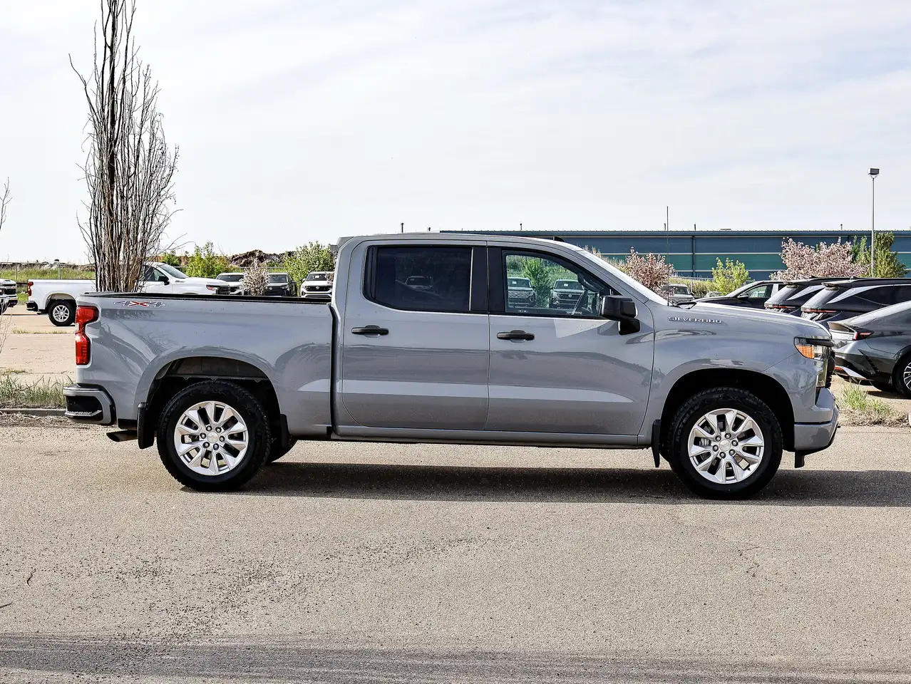 Chevrolet Silverado 1500 снимка Chevrolet Silverado 1500