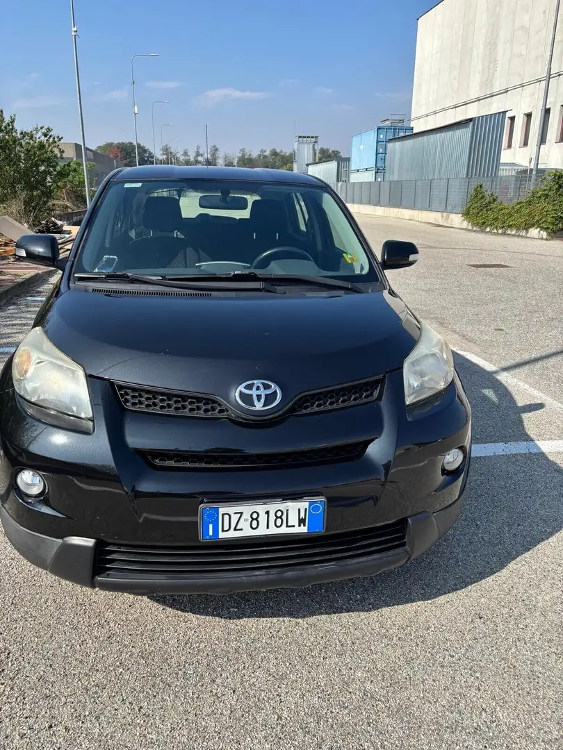 Toyota Urban Cruiser Urban Cruiser 1.4 D-4D AWD Luxury Czarny - 2