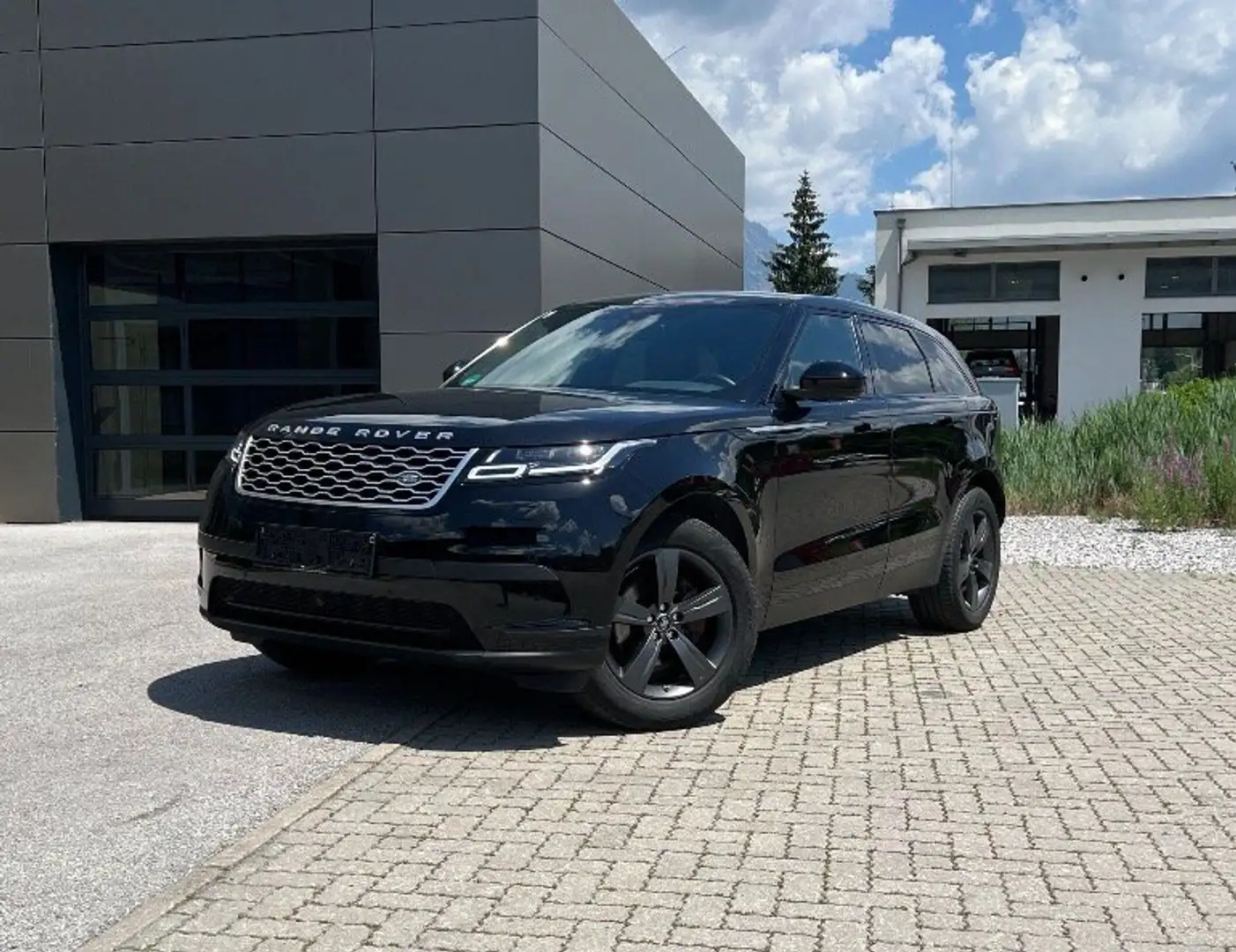 Land Rover Range Rover Velar Basis D180 2,0 Automatik, Allrad Schwarz - 1
