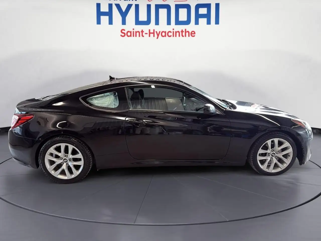 Hyundai Genesis снимка Hyundai Genesis