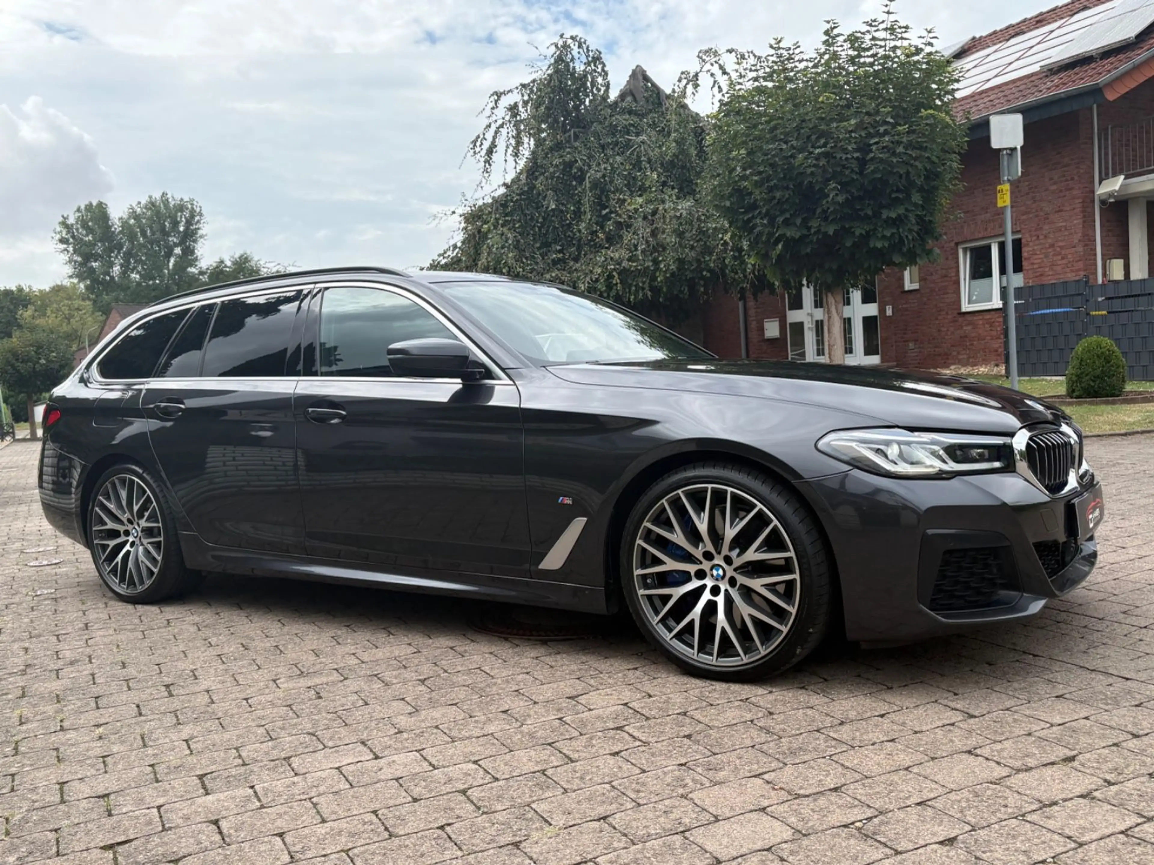 BMW 540 5 Touring 540 d xDrive M Sport/PANO/2 HAND/. — photo 10
