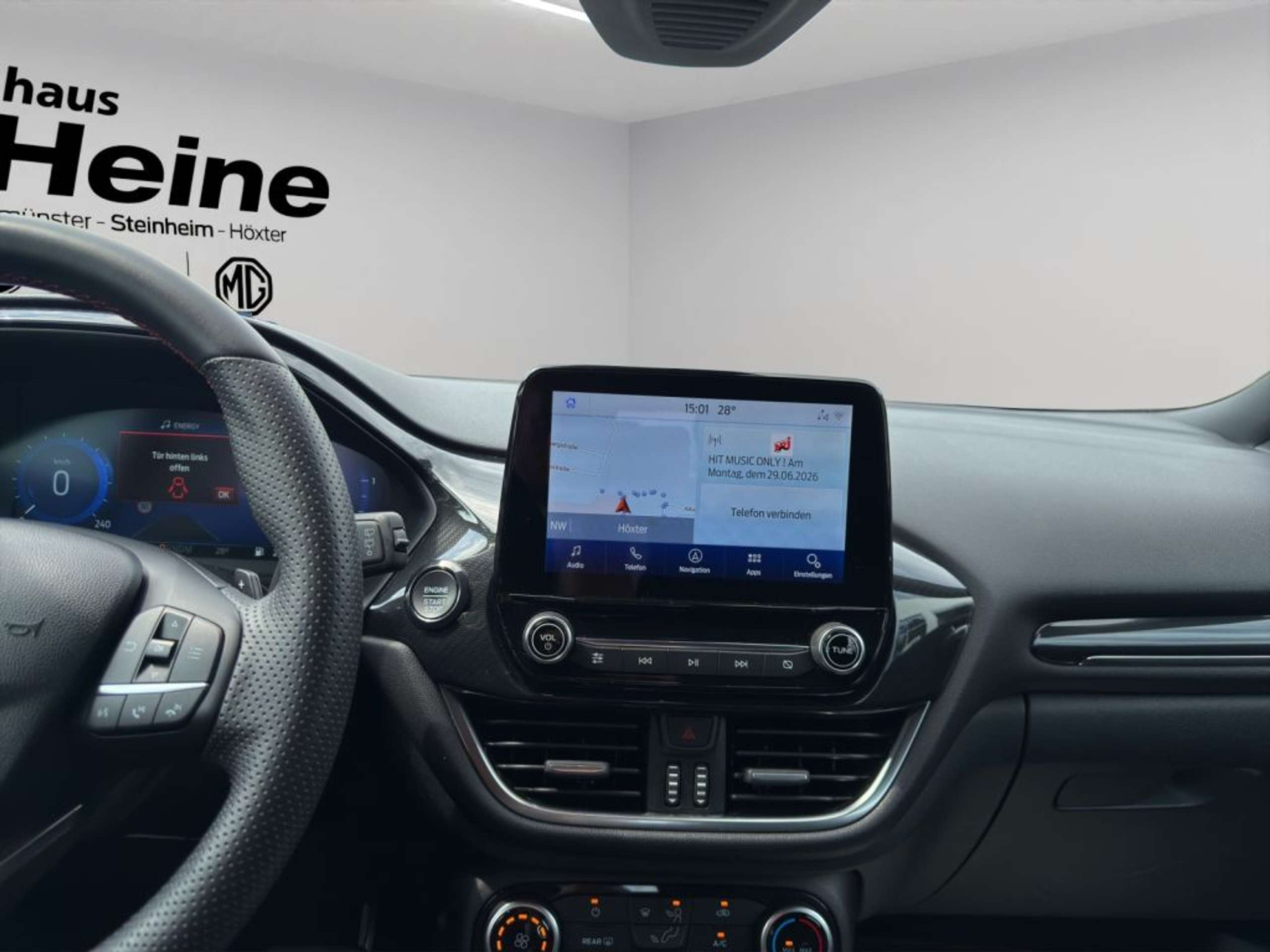Fahrzeugabbildung Ford Puma 1.0 EcoBoost Hybrid Aut. ST-LINE - mit KI generiert/bearbeitet