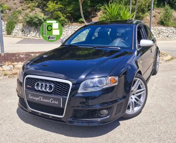 Audi RS4 Avant 4.2 V8 FSI quattro
