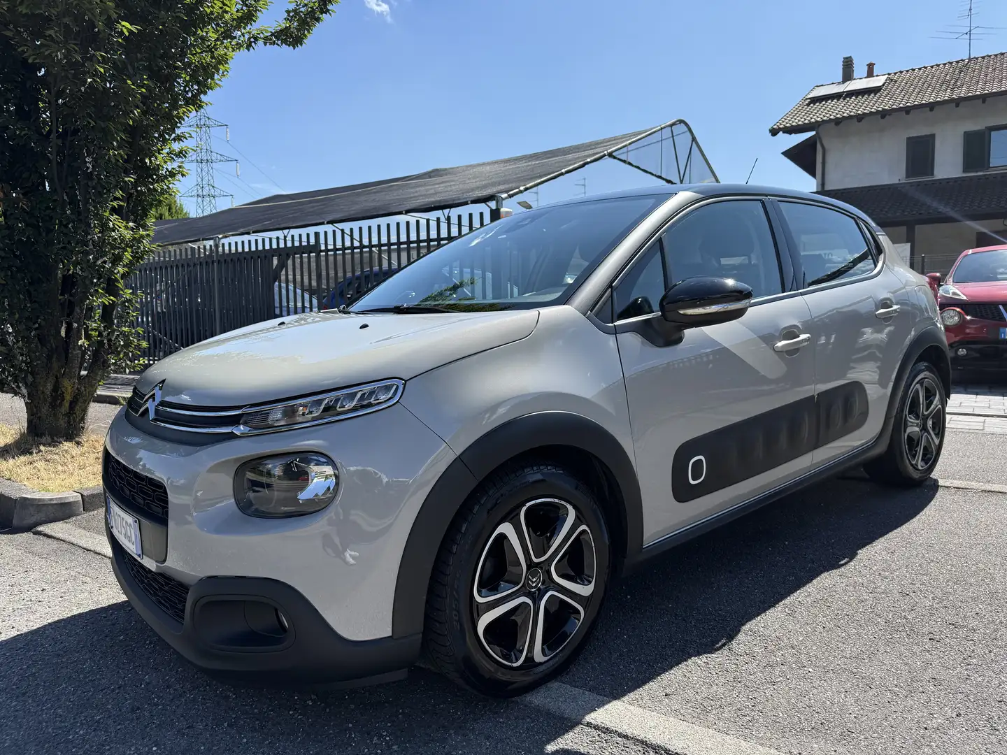 Citroen C3 5p 1.2 vti Shine s per Neopatentati Argento - 2