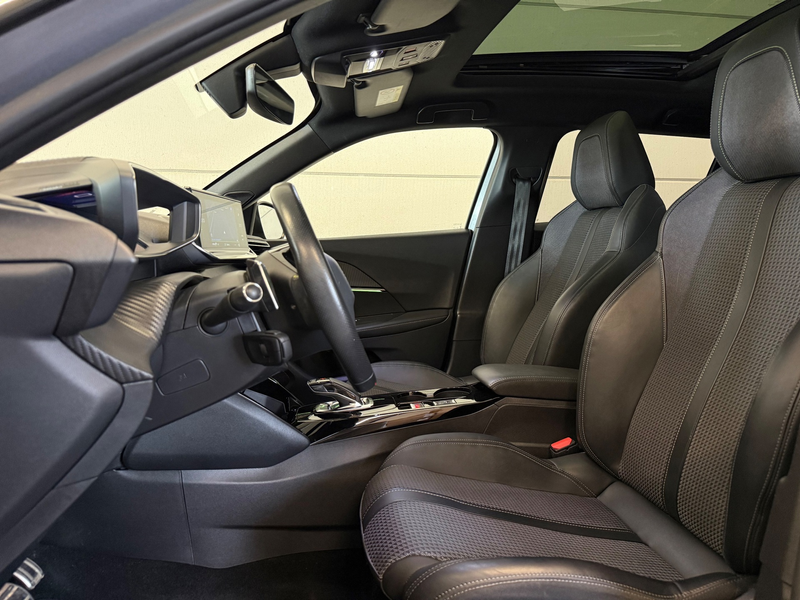 Peugeot 2008 1.2 PureTech GT-line D-Riem VV, Pano, ACC, Apple C — photo 12