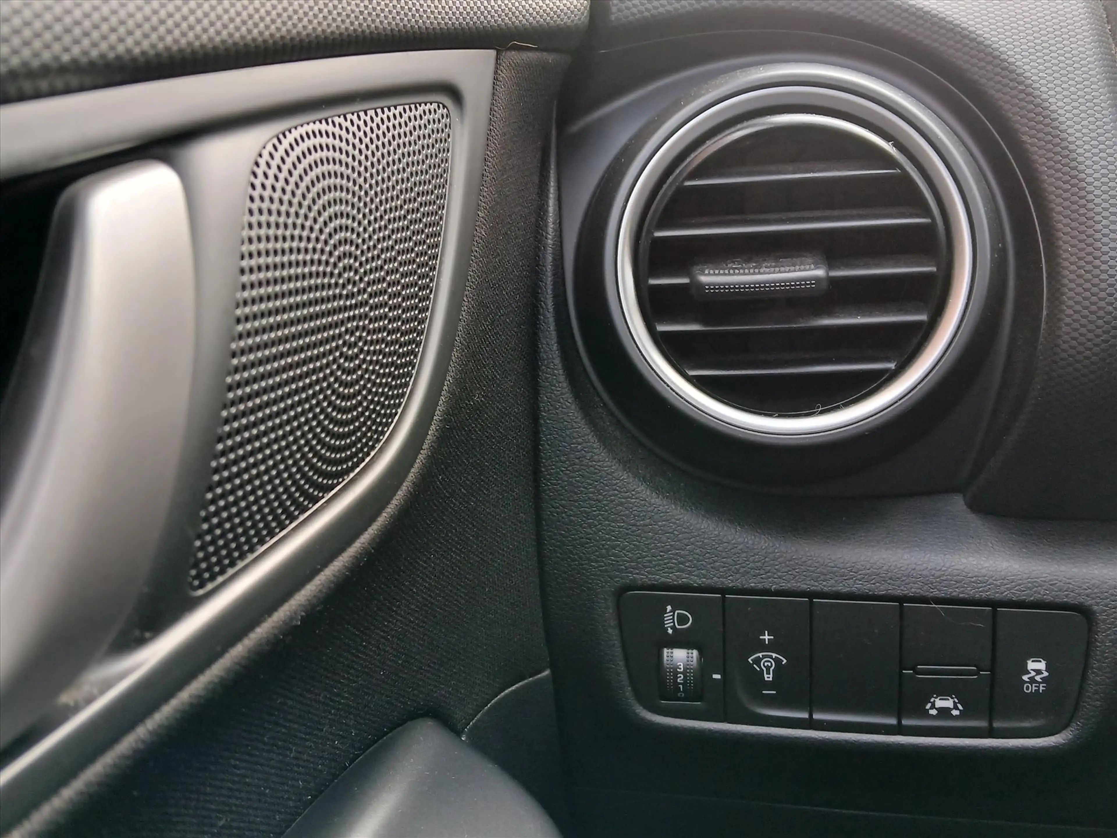 Hyundai KONA 1.0 T-GDI 120pk Comfort I Navi by App I Camera ach — photo 9