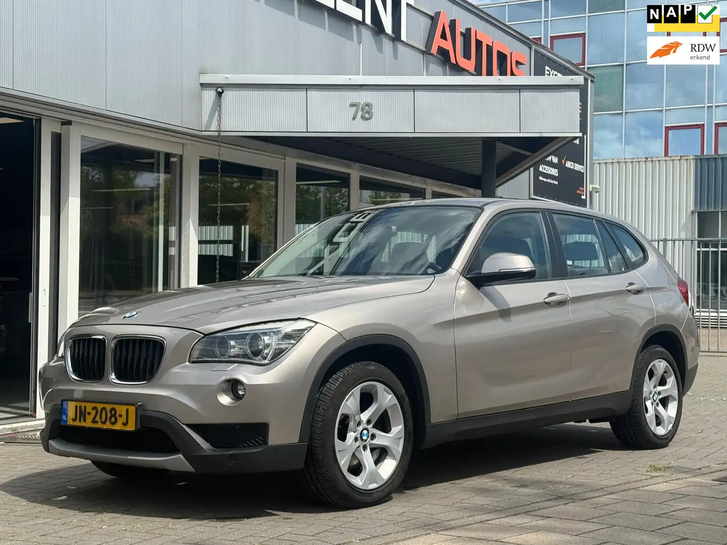 BMW X1 XDrive20d Business+ Grijs - 1