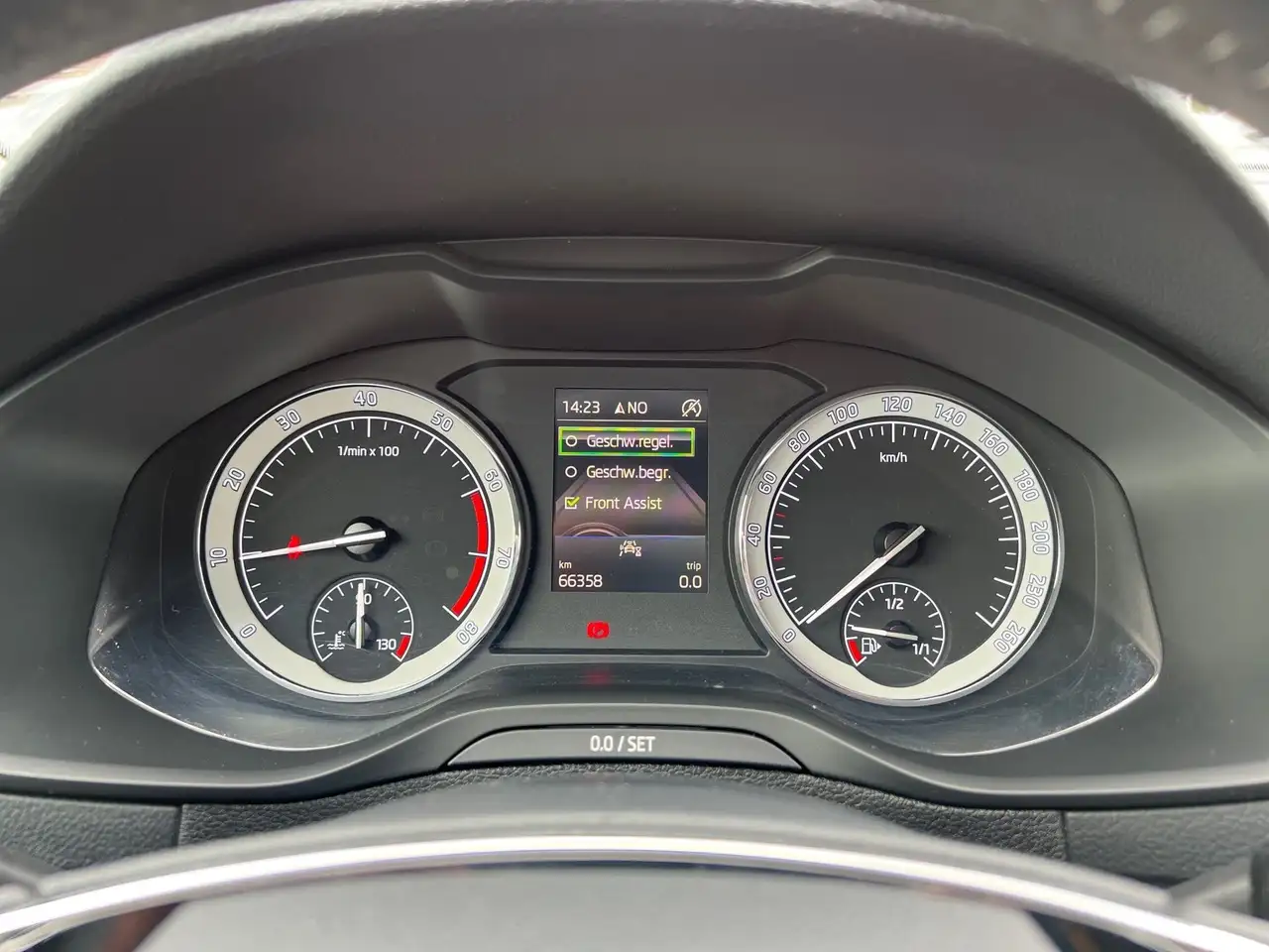 Skoda Karoq 1,0 TSI Clever AHK*LED, миниатюра 18