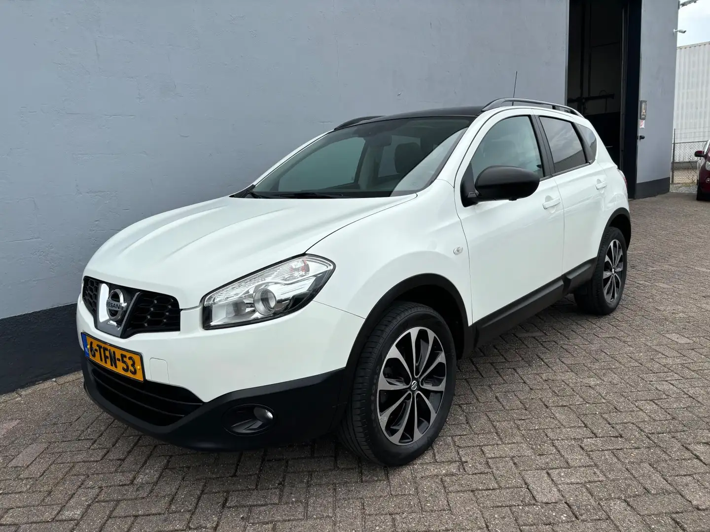 Nissan Qashqai 1.6 360 - Panorama Dak - Navigatie Weiß - 1