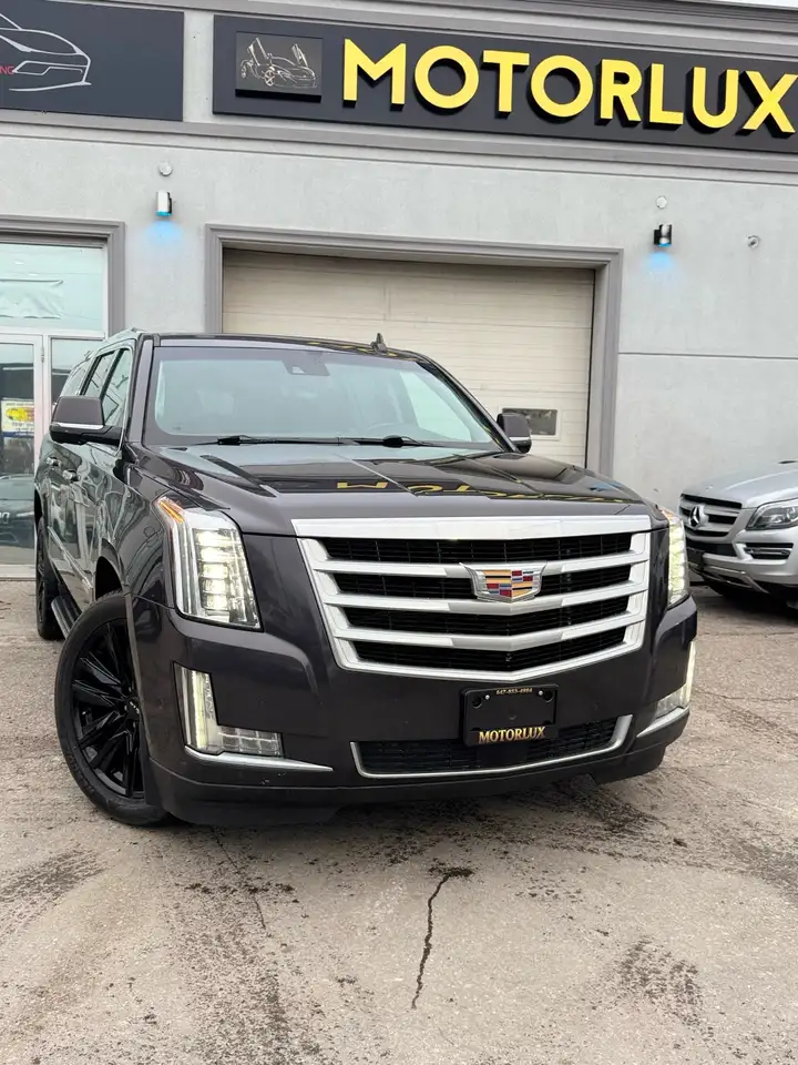 Cadillac Escalade photo Cadillac Escalade