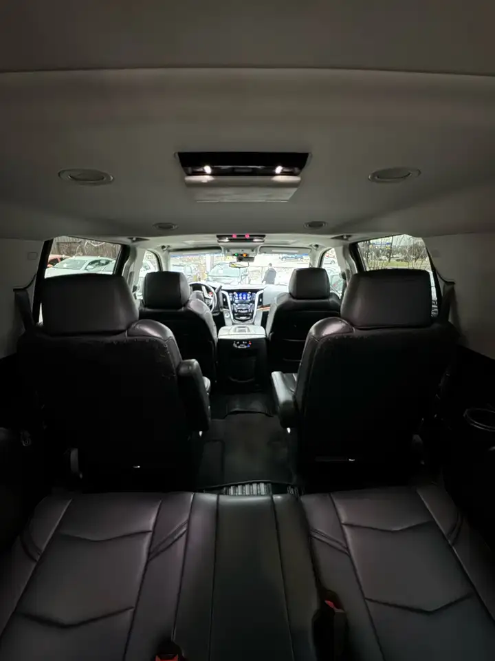 Cadillac Escalade photo Cadillac Escalade
