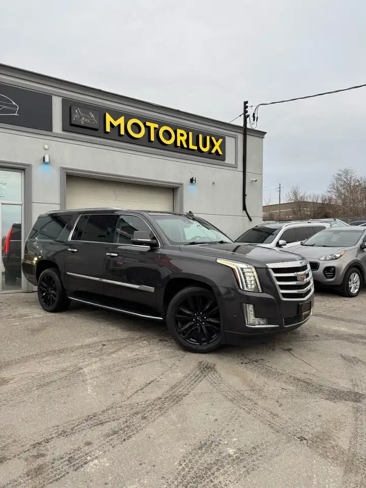 Cadillac Escalade photo Cadillac Escalade