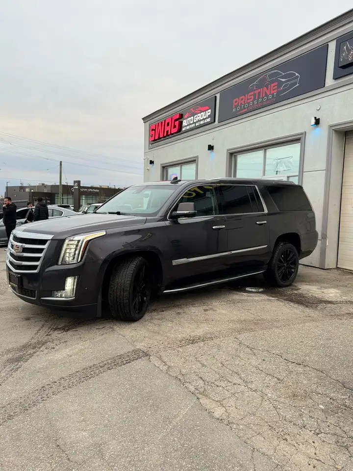 Cadillac Escalade photo Cadillac Escalade