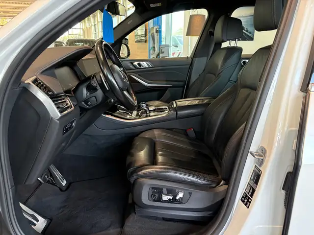 BMW X5 view 12