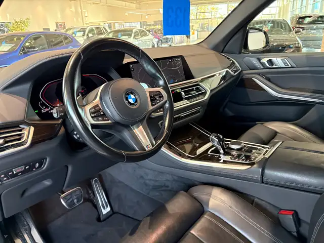BMW X5 view 13