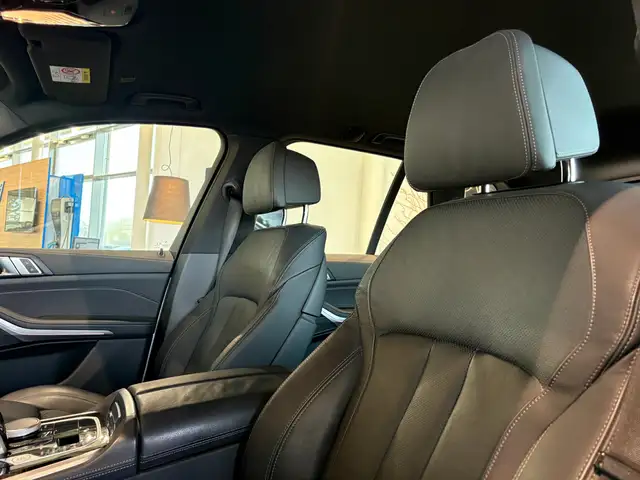 BMW X5 view 18
