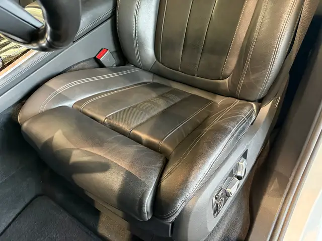 BMW X5 view 11