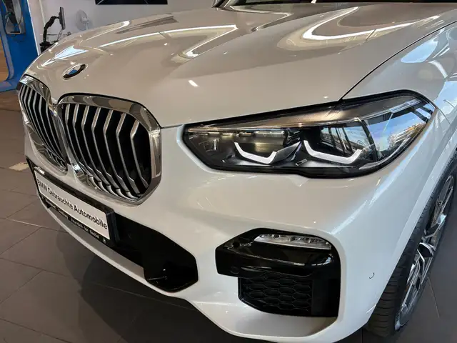 BMW X5 view 9