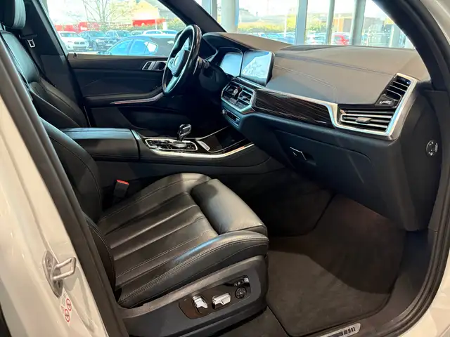 BMW X5 view 29