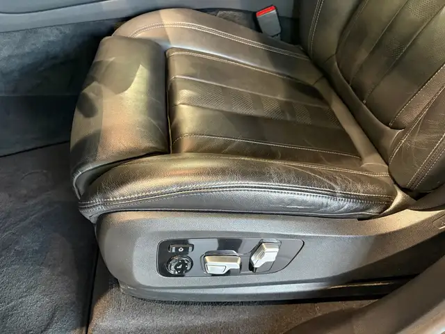 BMW X5 view 19