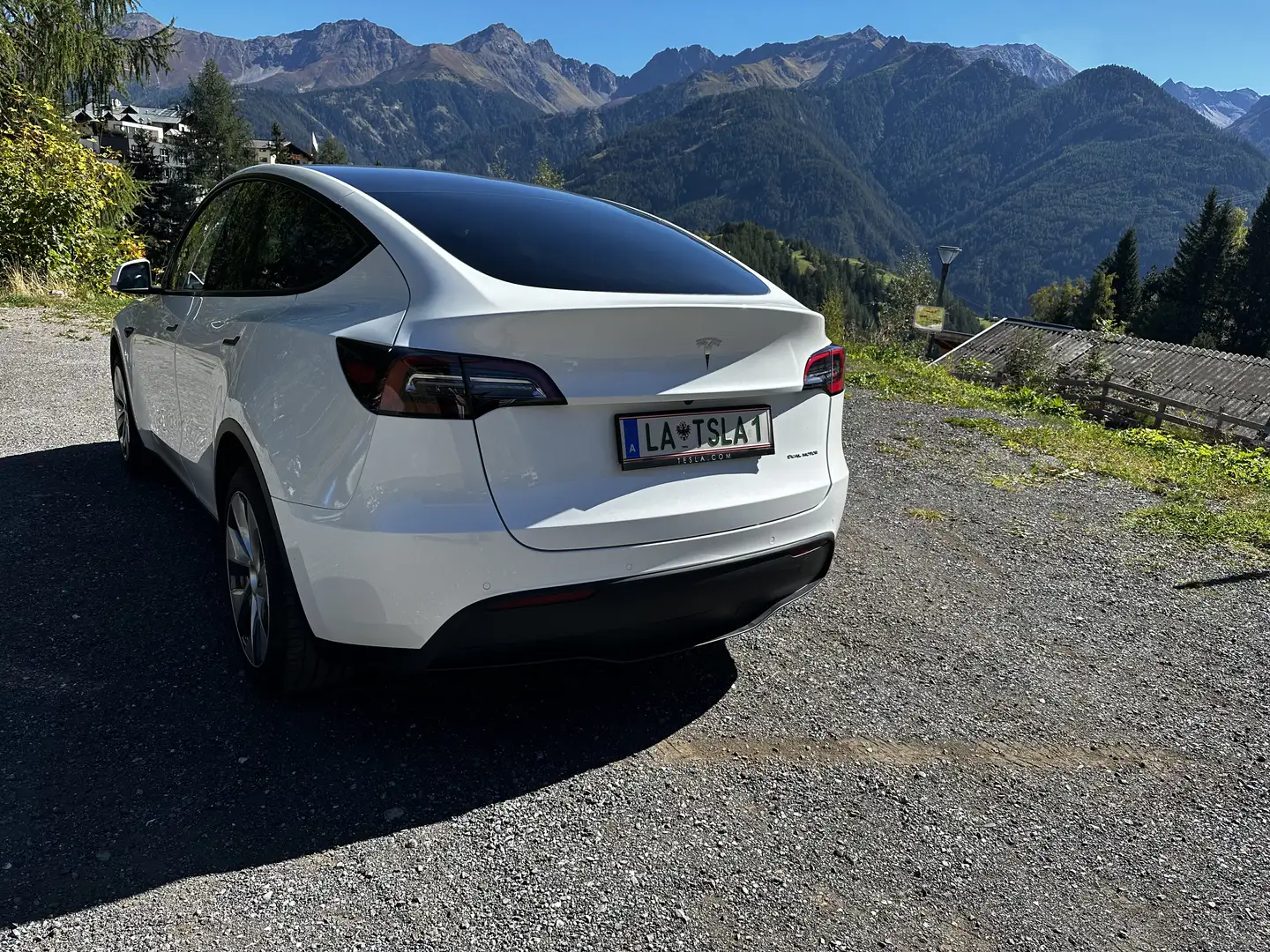 Tesla Model Y Long Range AWD 75kWh - 2