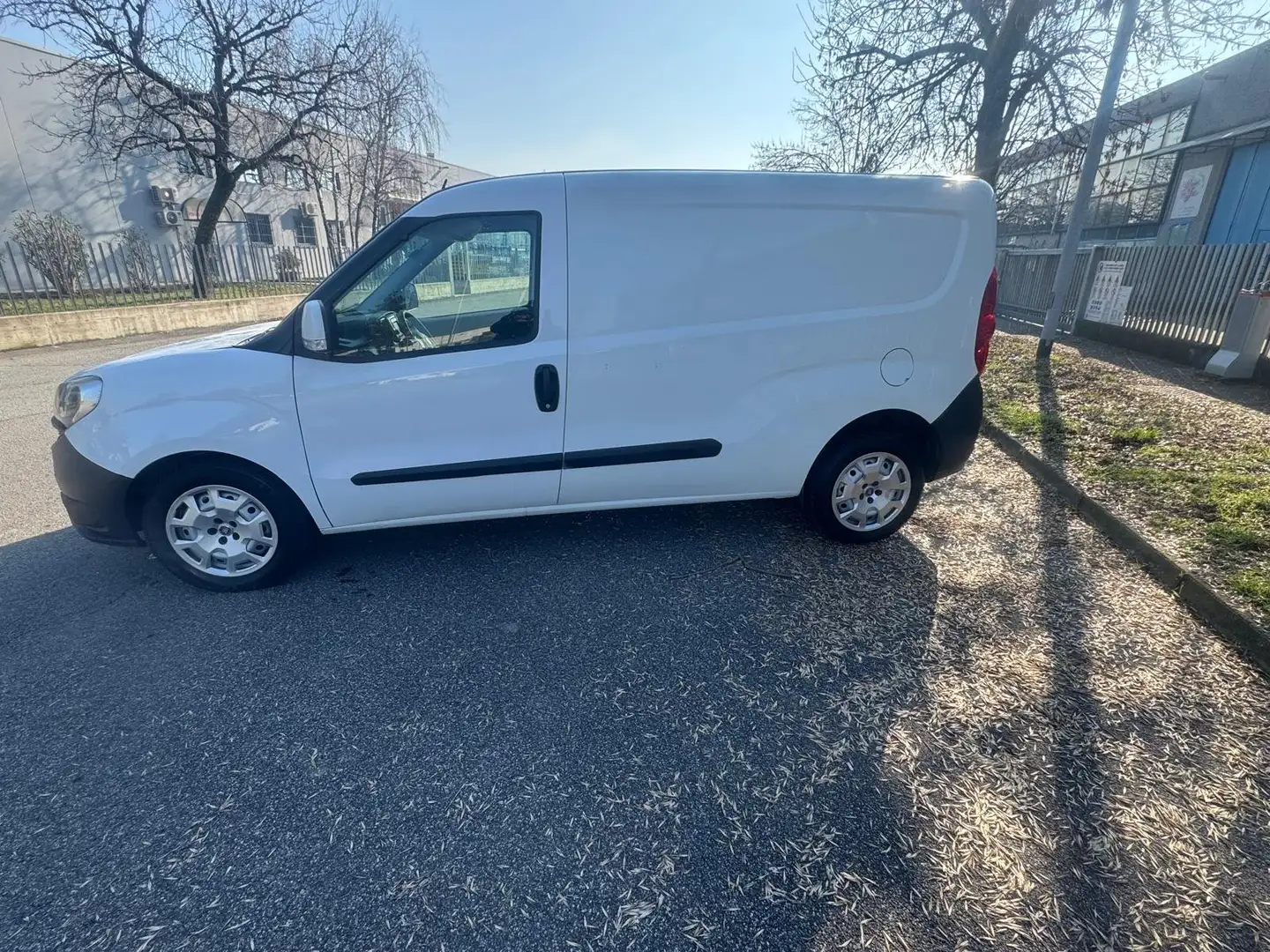 Fiat Doblo MAXI Bianco - 2