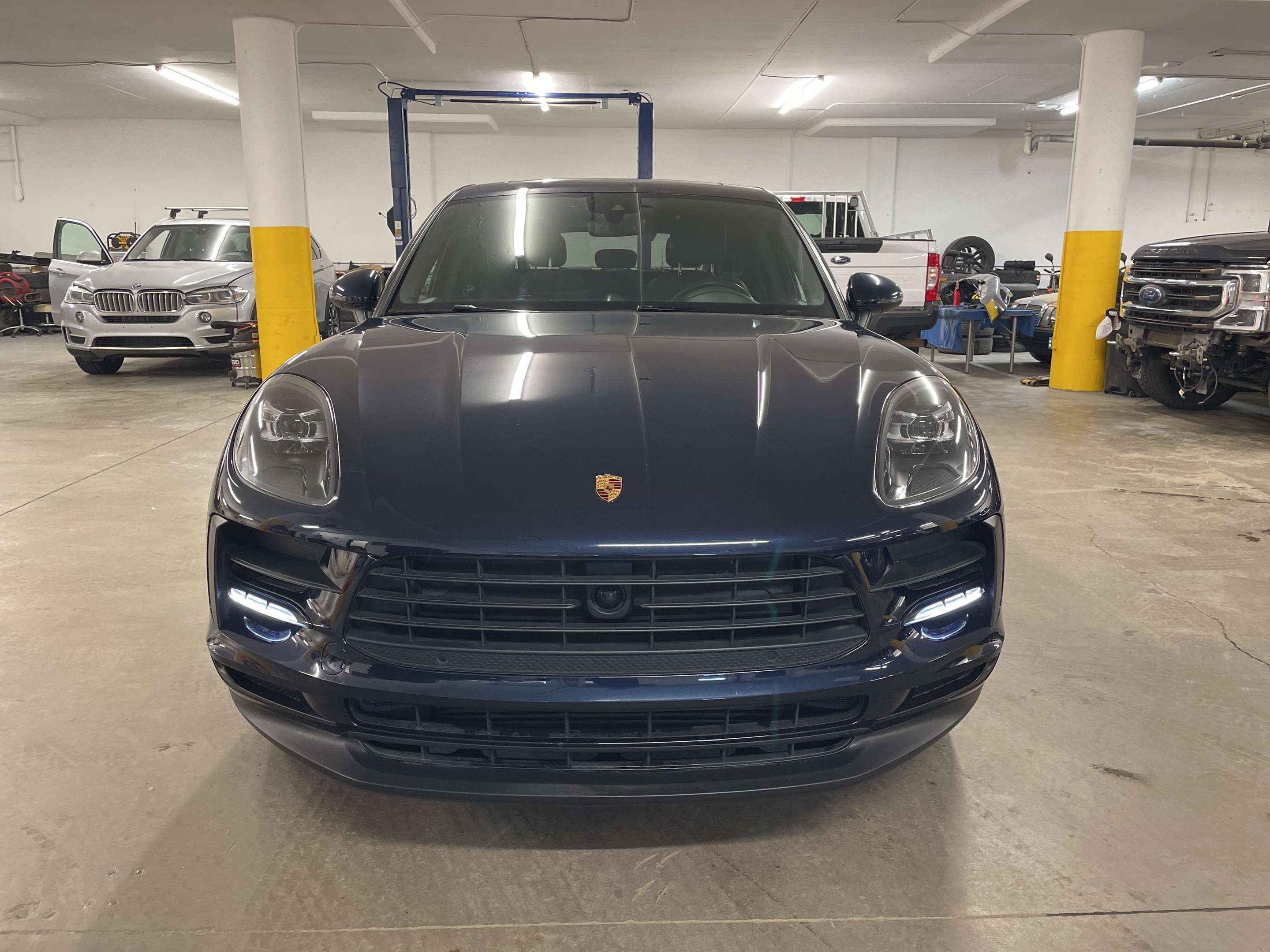 2019 Porsche Macan AWD PANO ROOF NAV LOW MILEAGE! alt 2