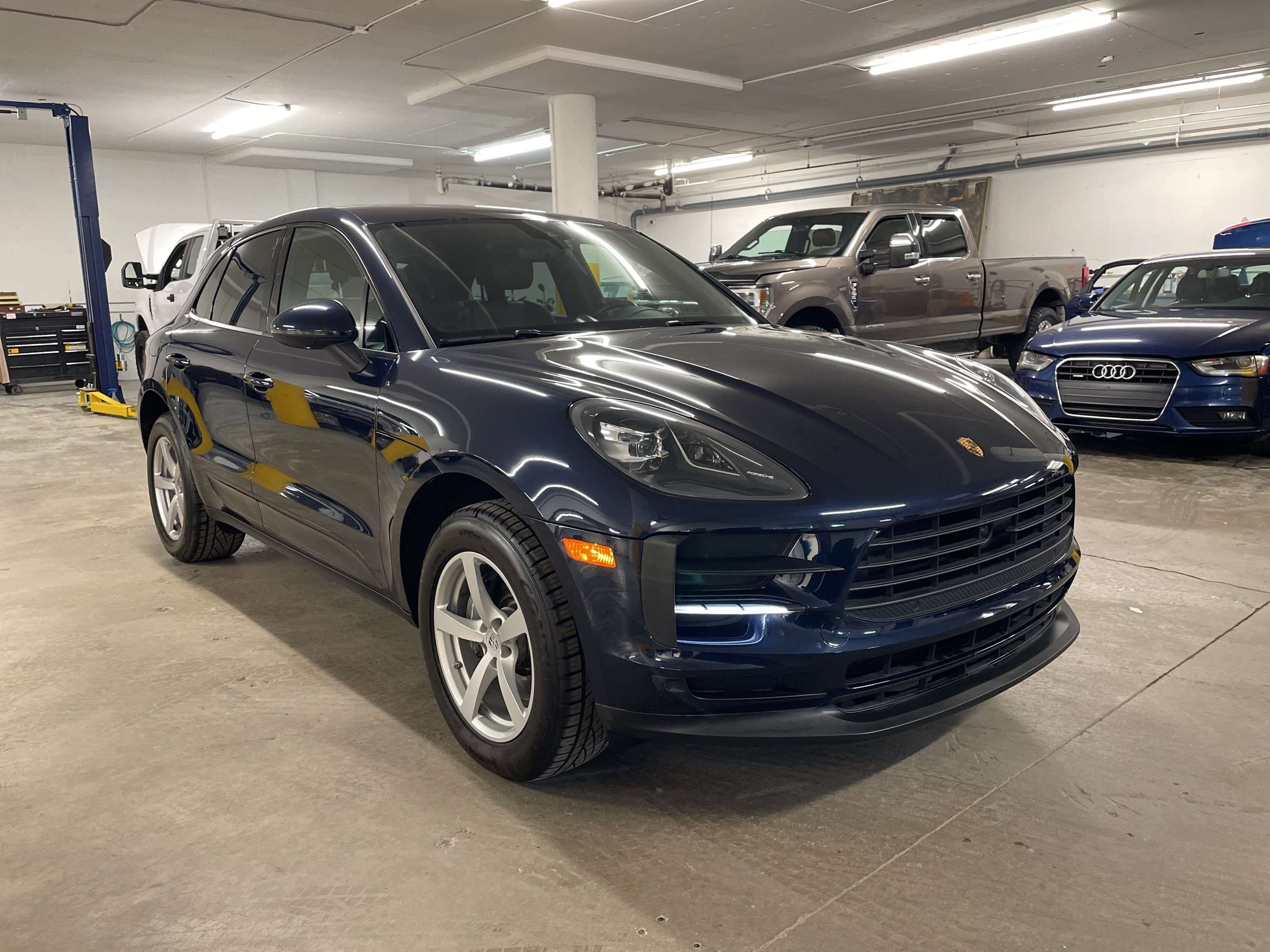 2019 Porsche Macan AWD PANO ROOF NAV LOW MILEAGE! alt 3