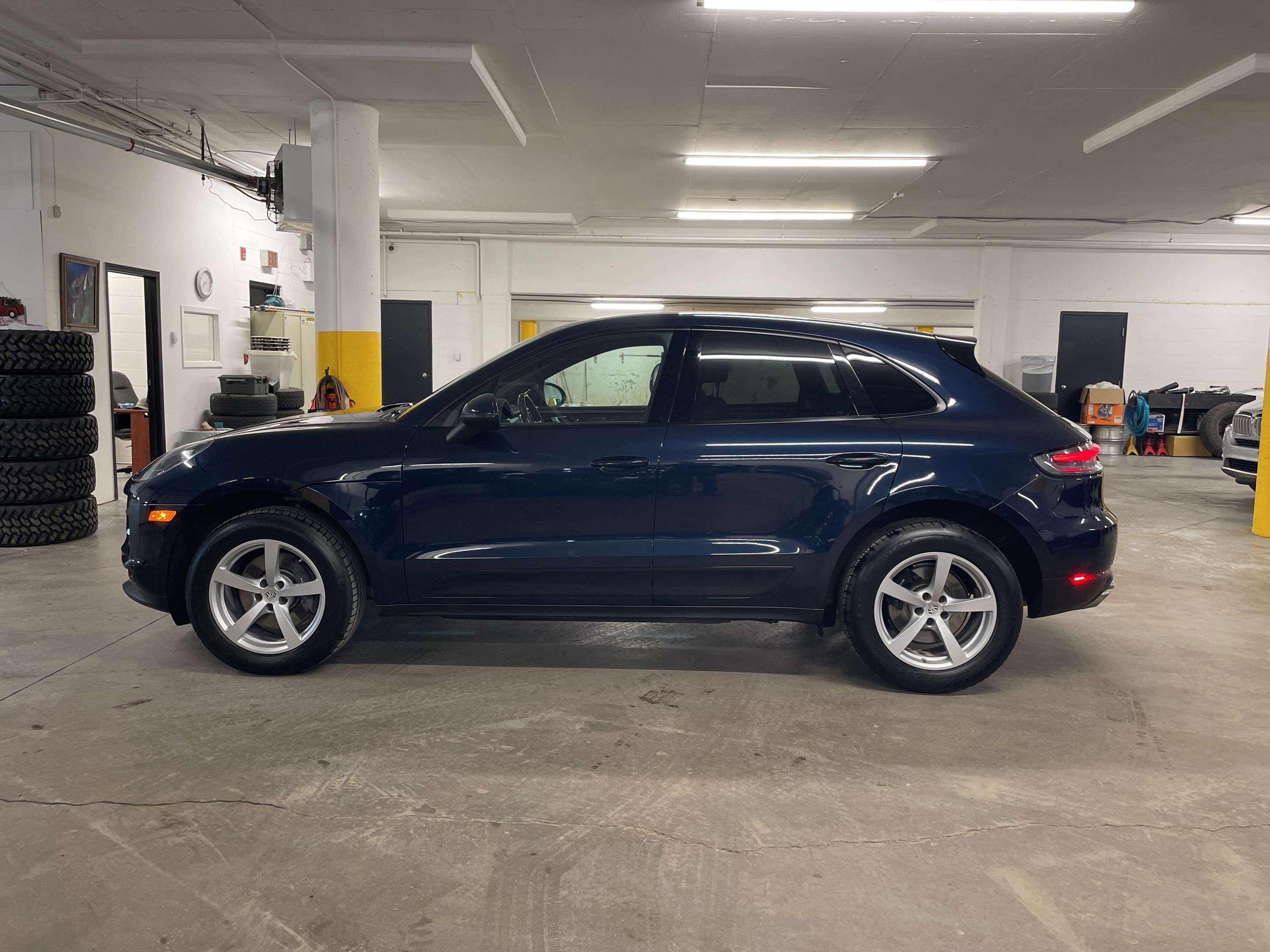 2019 Porsche Macan AWD PANO ROOF NAV LOW MILEAGE! thumb 8
