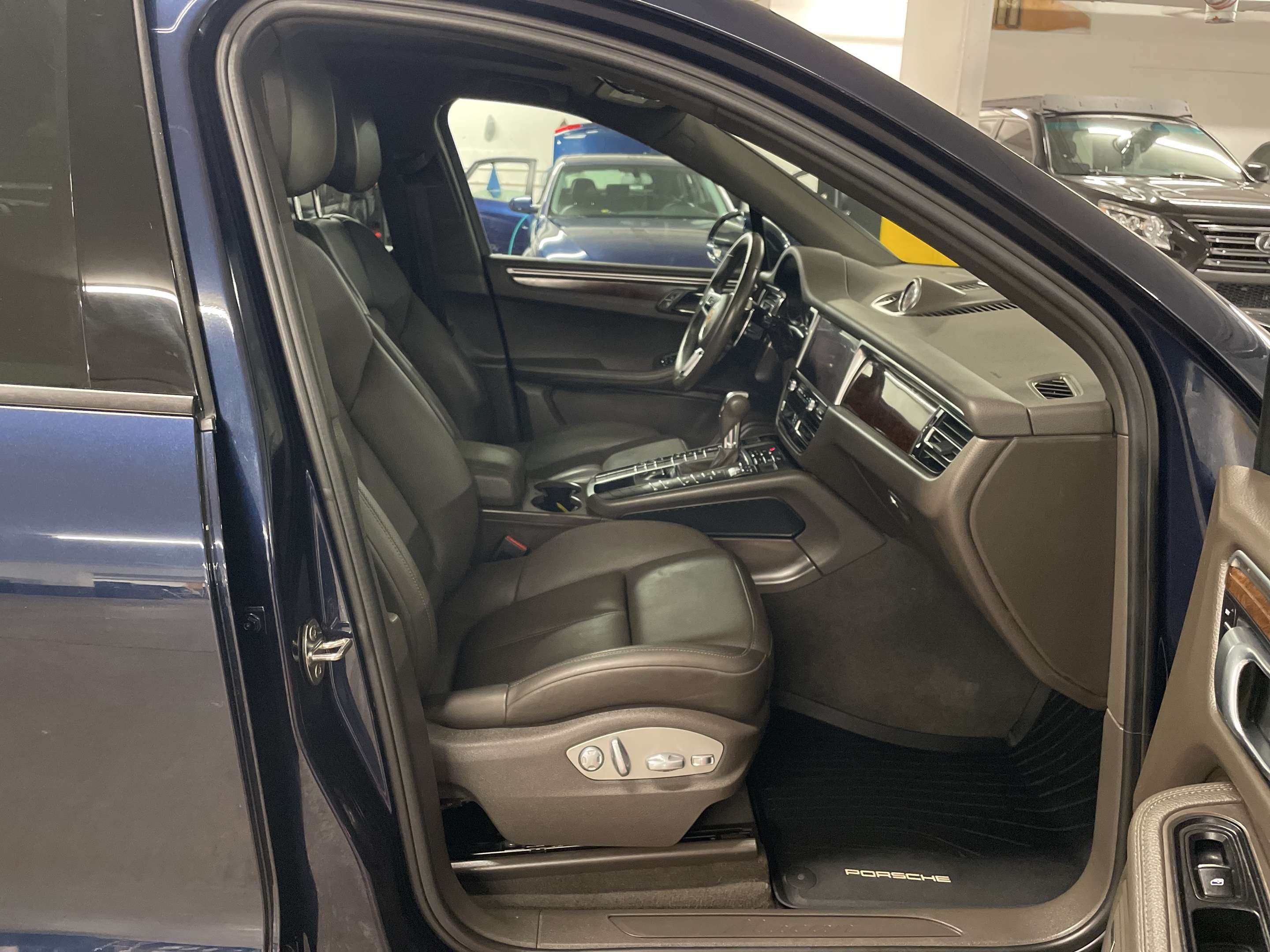 2019 Porsche Macan AWD PANO ROOF NAV LOW MILEAGE! thumb 14