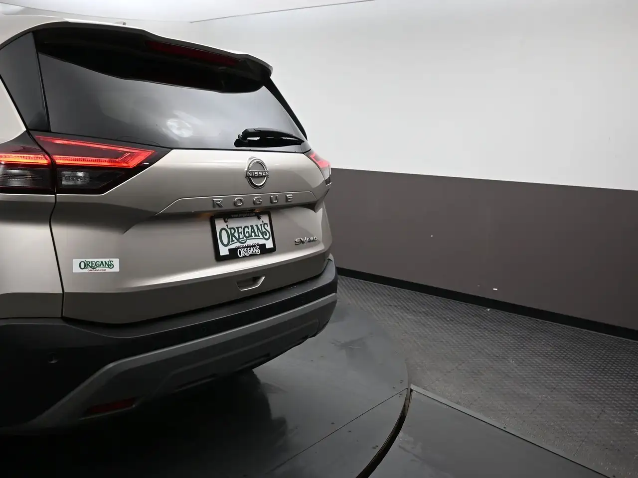 Nissan Rogue снимка Nissan Rogue