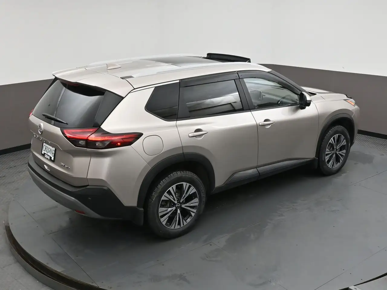 Nissan Rogue снимка Nissan Rogue