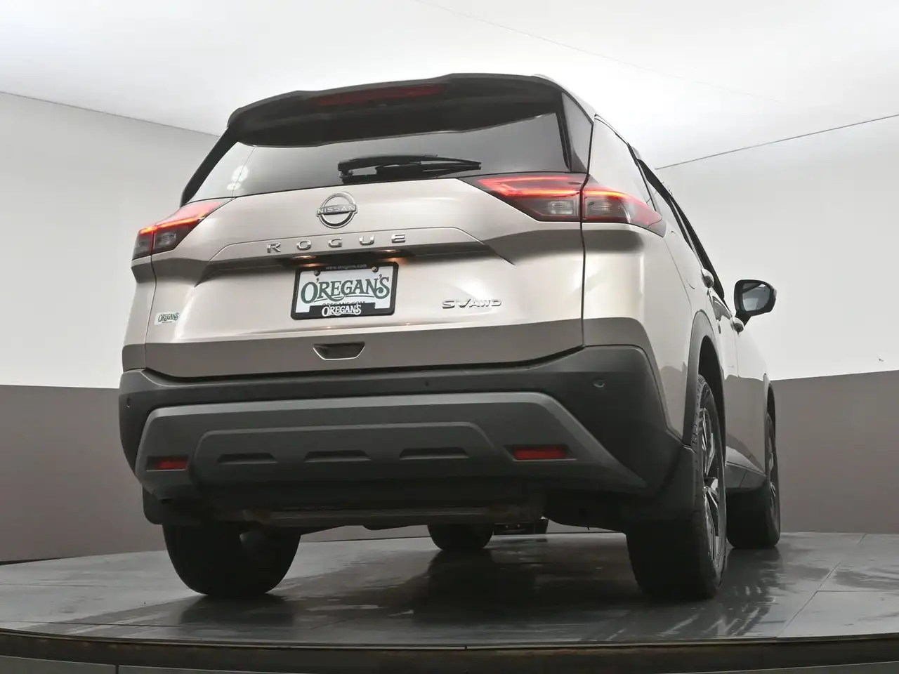 Nissan Rogue снимка Nissan Rogue