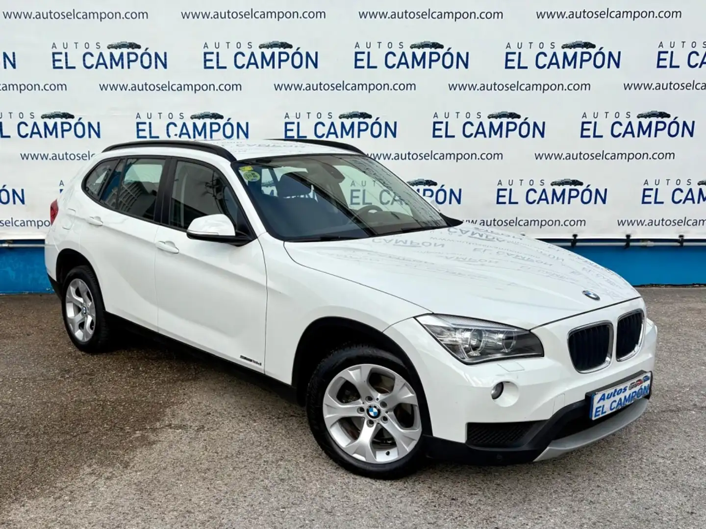 BMW X1 sDrive 18d Weiß - 2