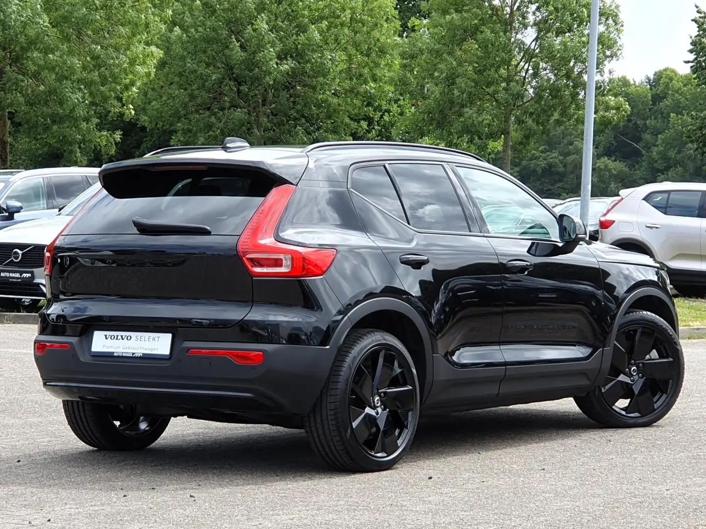 Volvo EX40 EX40 Single Extended Range Plus Black Edition Schwarz - 2