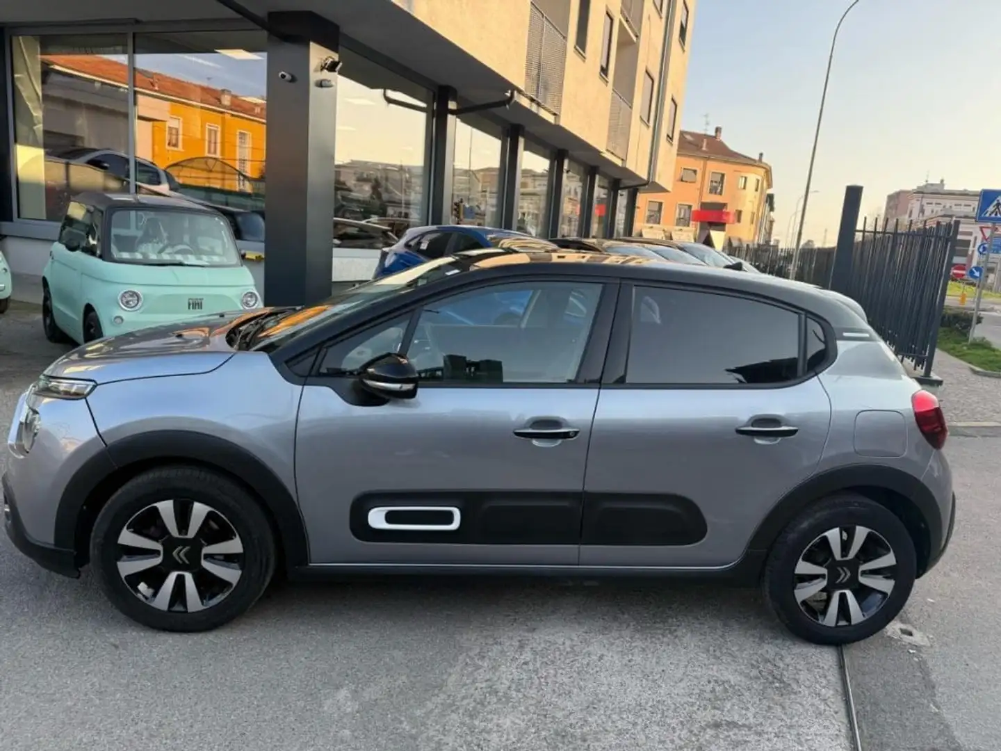 Citroen C3 PureTech 110 S&S EAT6 Shine Argento - 2
