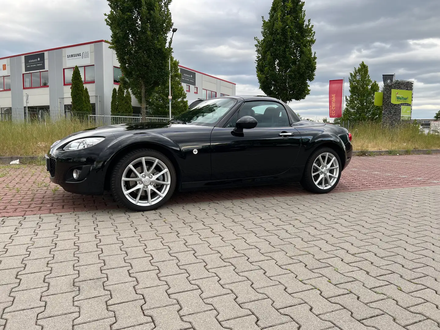 Mazda MX-5 MX-5 2.0 MZR Roadster Coupe Sports-Line Černá - 1