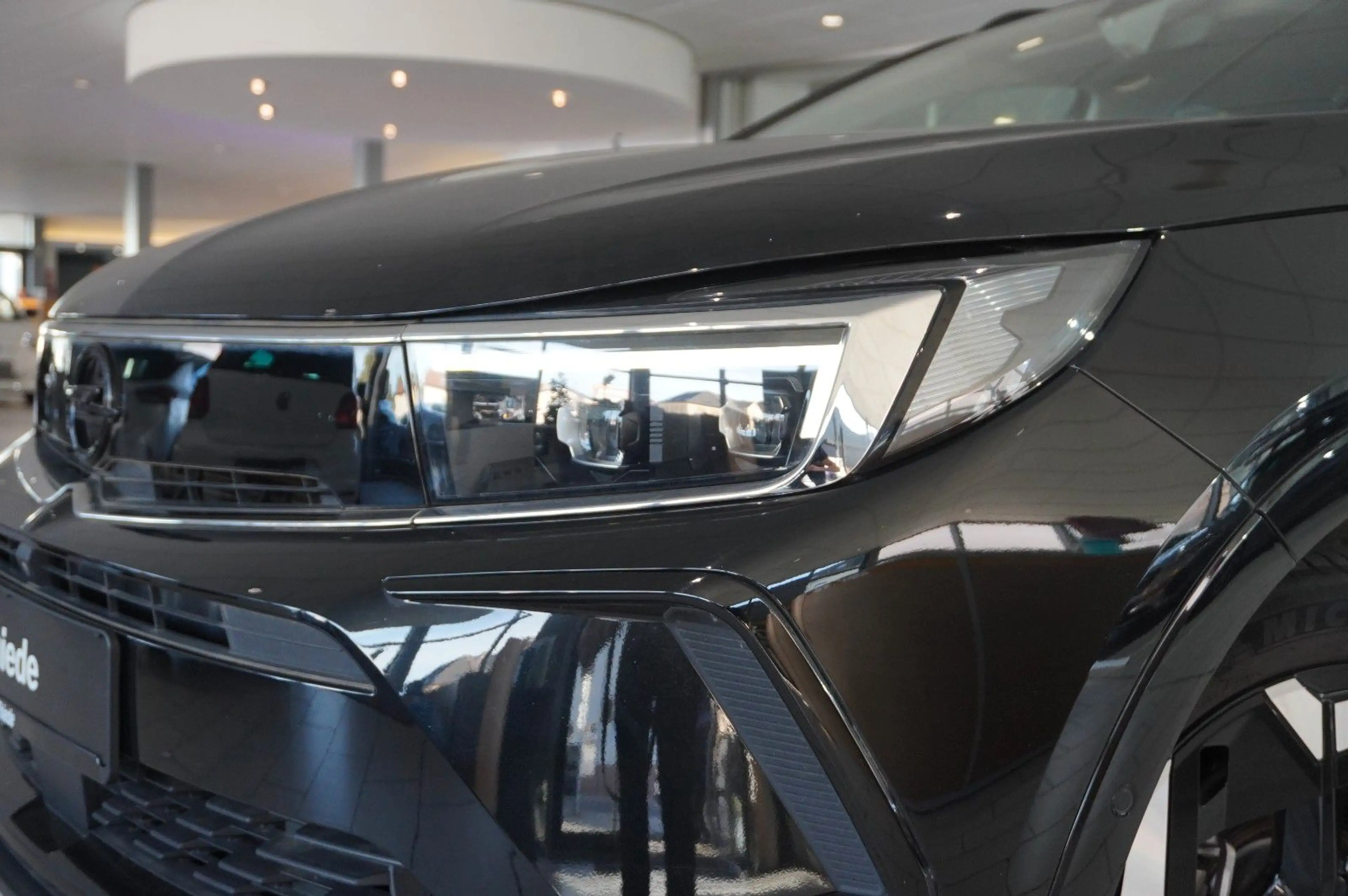 Opel Grandland X 1.6T GSe HYBRID 4X4 NAVI/LED/SPORT — photo 5