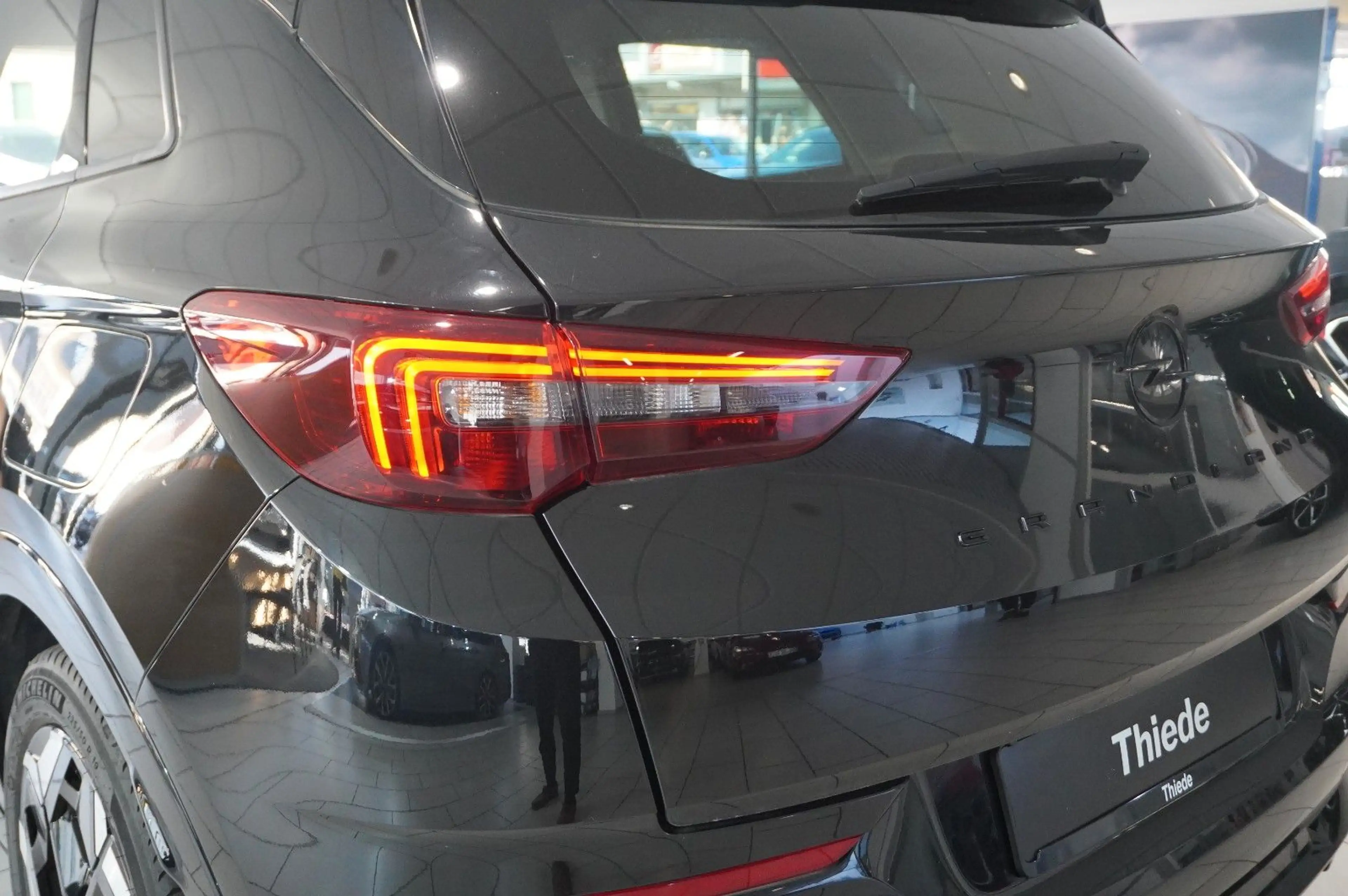 Opel Grandland X 1.6T GSe HYBRID 4X4 NAVI/LED/SPORT — photo 11