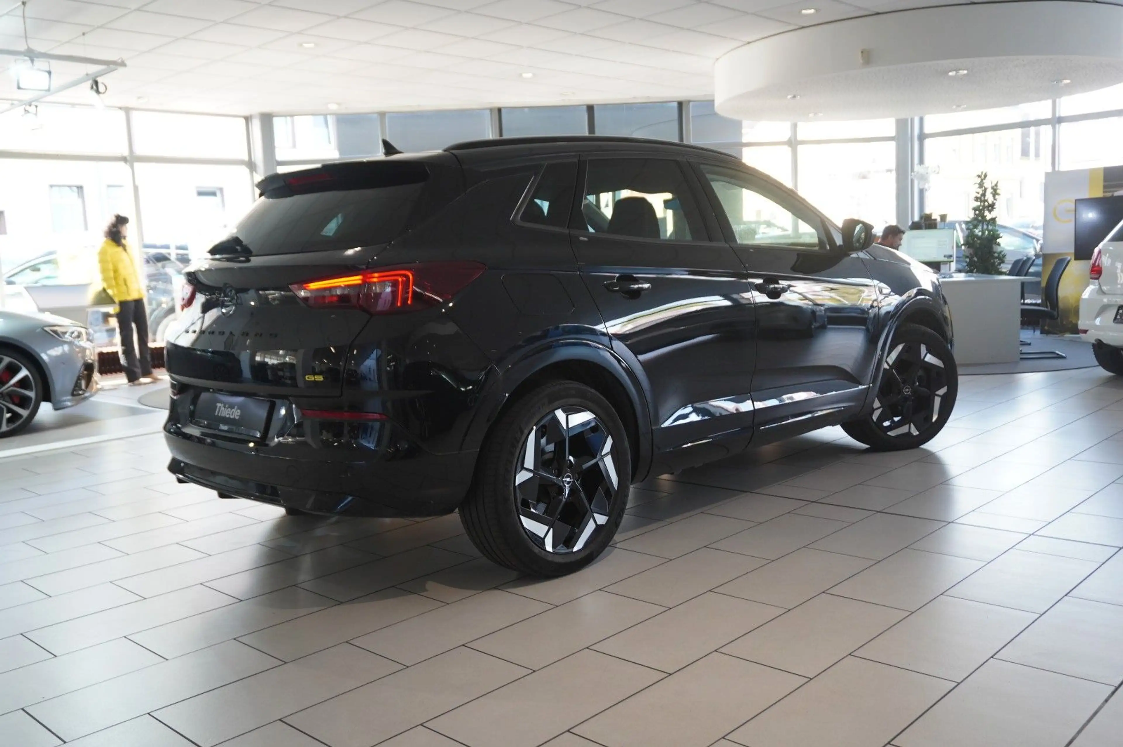 Opel Grandland X 1.6T GSe HYBRID 4X4 NAVI/LED/SPORT — photo 9