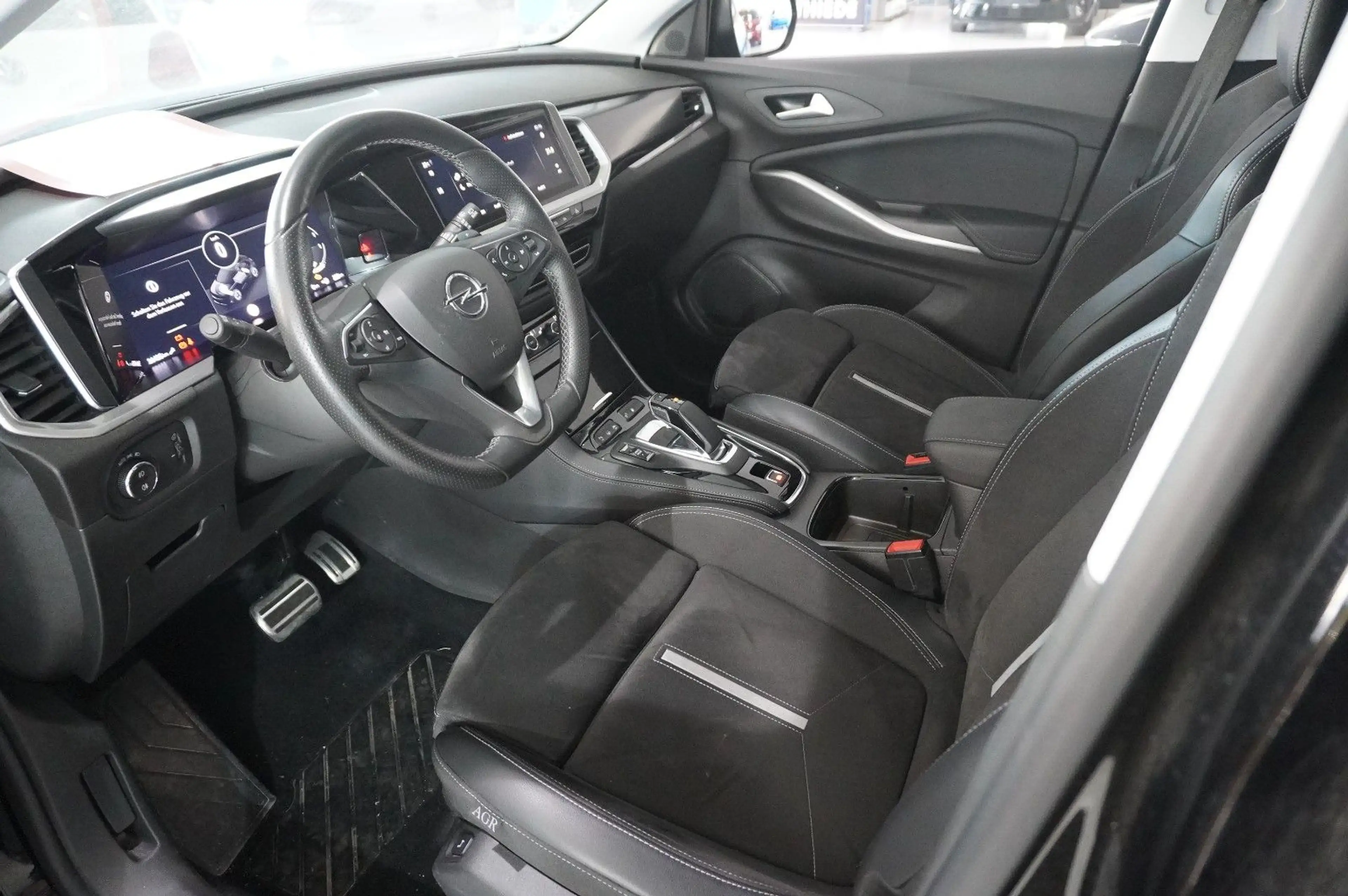 Opel Grandland X 1.6T GSe HYBRID 4X4 NAVI/LED/SPORT — photo 15