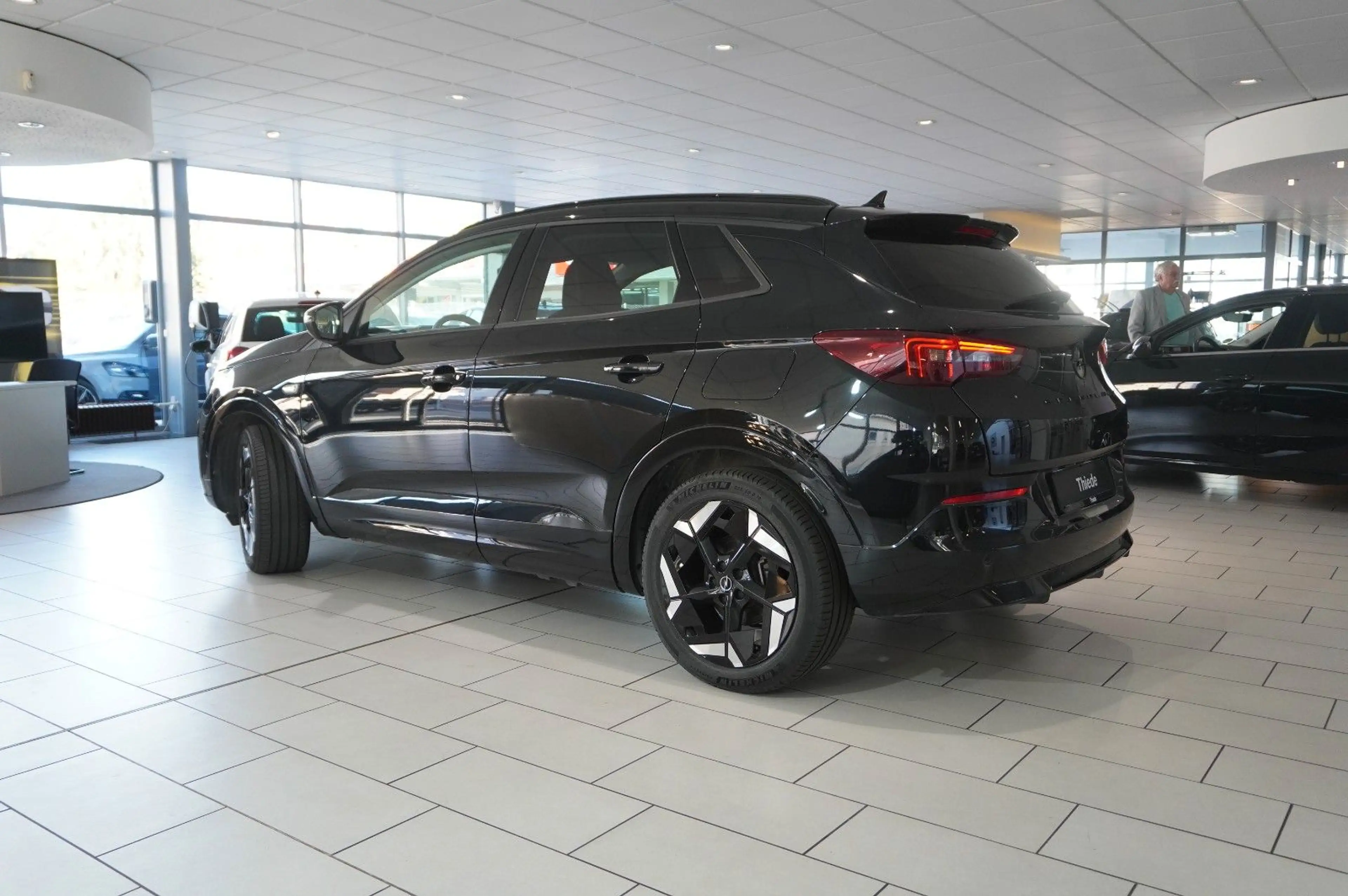 Opel Grandland X 1.6T GSe HYBRID 4X4 NAVI/LED/SPORT — photo 12