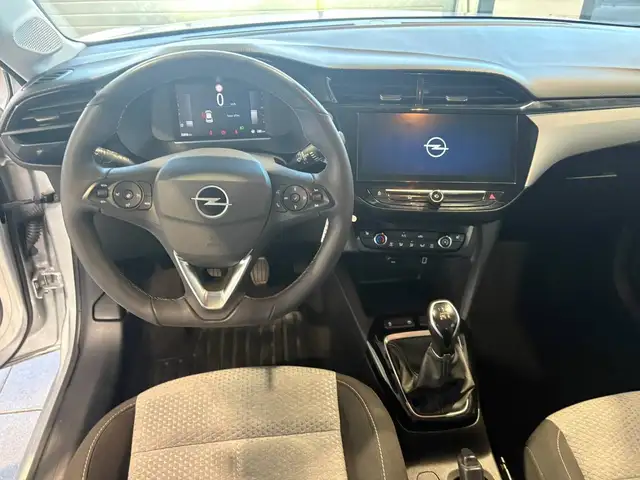 Opel Corsa view 9
