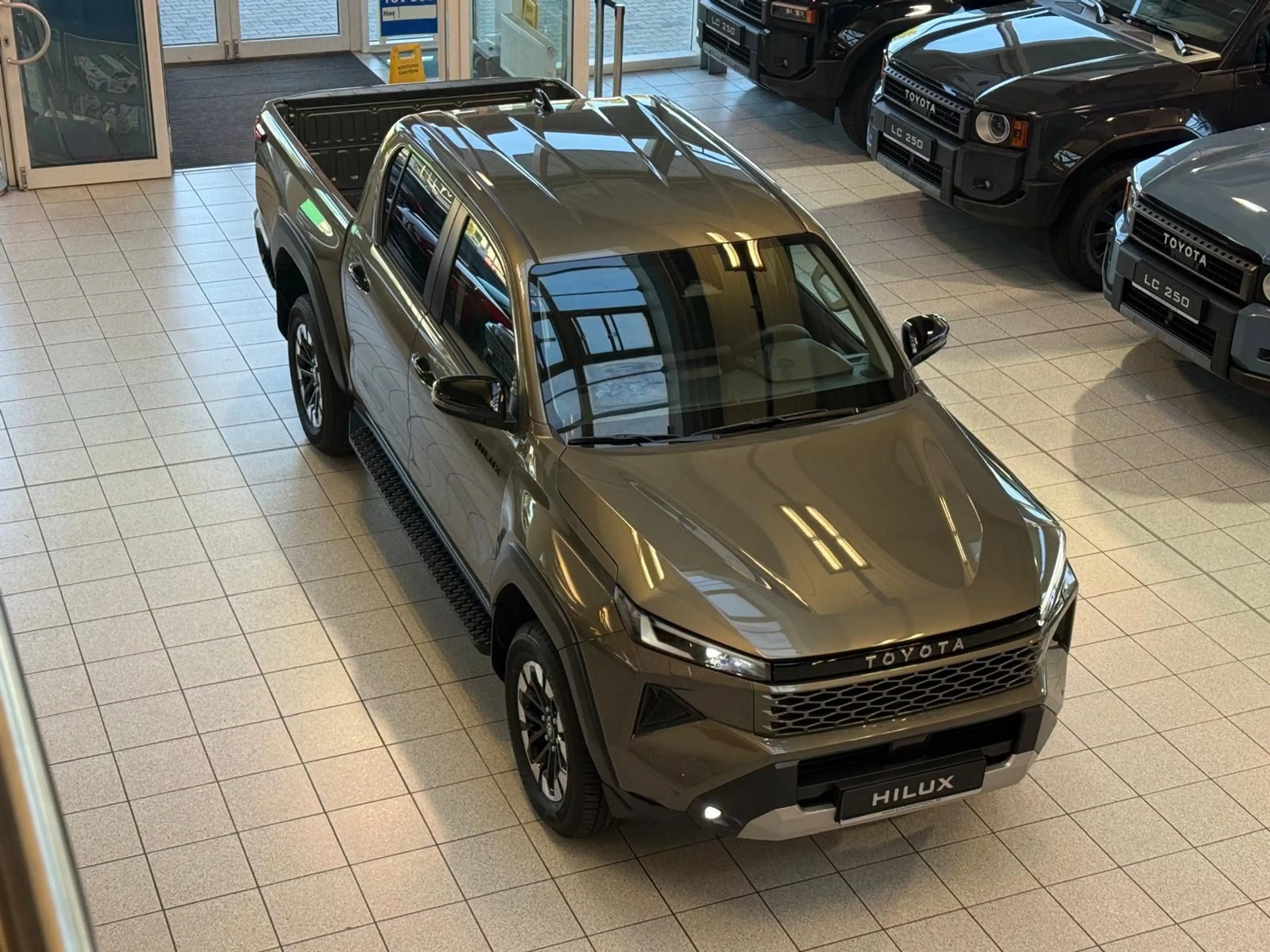 Toyota Hilux HILUX 4x4 DC-EXECUTIVE-MOD. 2027-MILD HYB