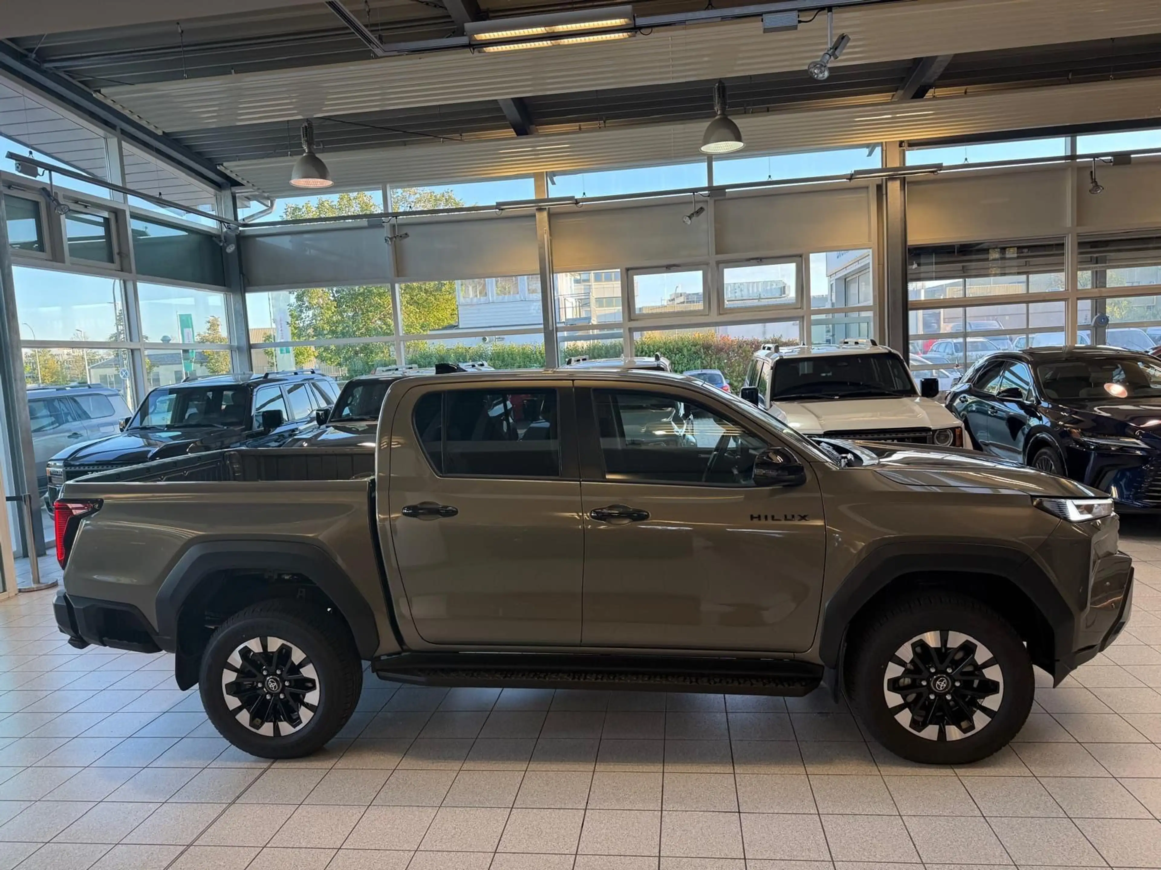 Toyota Hilux HILUX 4x4 DC-EXECUTIVE-MOD. 2027-MILD HYB — photo 11